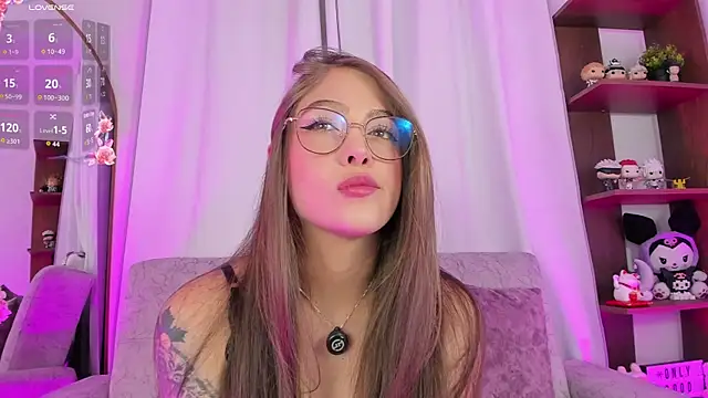 Anny1  online show from April 2026 11:42:02 PM