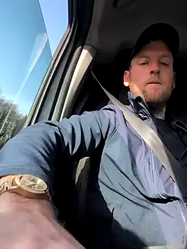 dave32000 online show from February 2026 11:07:01 AM