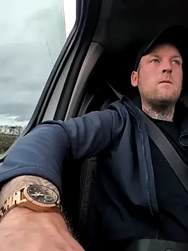 dave32000 online show from February 2026 12:59:02 PM