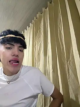 Snapshot of max_femboy chatting on March 2026 05:12:02 AM max femboy online show from March 2026 05:12:02 AM