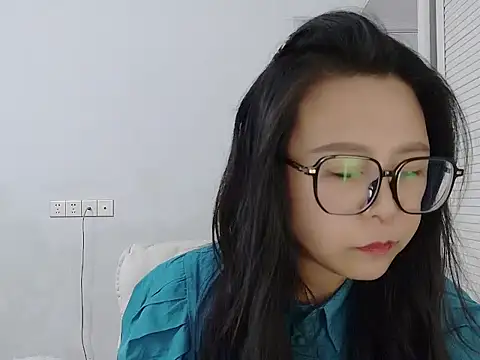 yunchui0101 online show from February 2026 06:00:02 AM