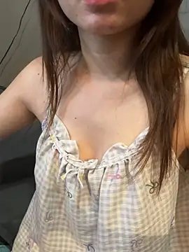 Nixie-Nixie online show from May 2026 02:13:01 PM