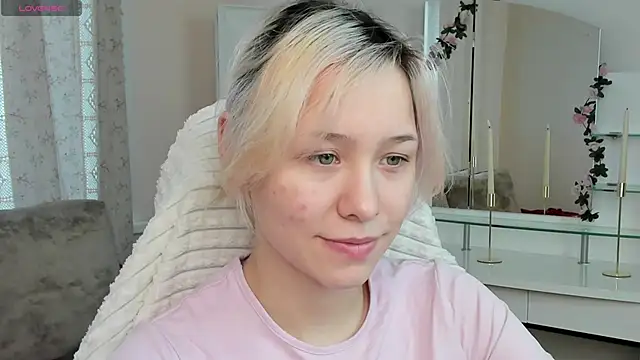 EmilyTrase online show from April 2026 01:15:01 AM