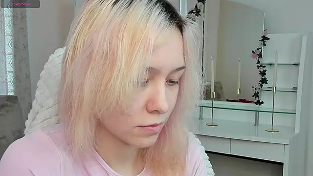 EmilyTrase online show from April 2026 02:27:02 AM