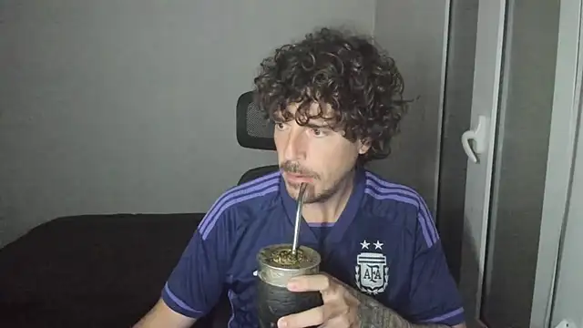 Snapshot of joaquin420_hot chatting on March 2026 06:38:02 PM joaquin420 hot online show from March 2026 06:38:02 PM