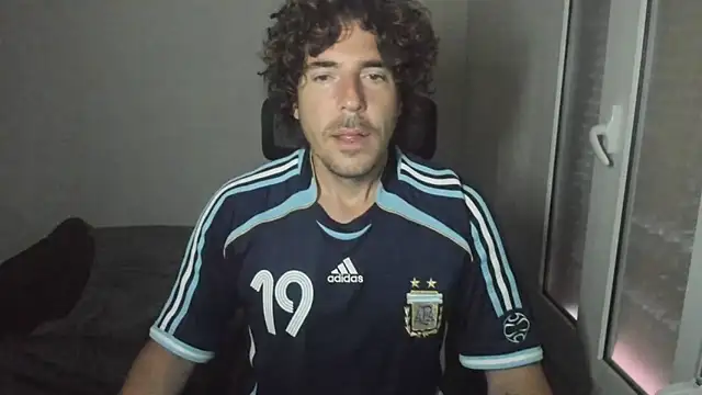 Snapshot of joaquin420_hot chatting on April 2026 05:38:02 AM joaquin420 hot online show from April 2026 05:38:02 AM