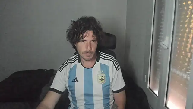 Snapshot of joaquin420_hot chatting on April 2026 05:54:01 PM joaquin420 hot online show from April 2026 05:54:01 PM