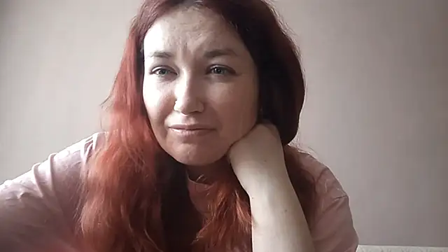 Snapshot of GlitterCharm chatting on February 2026 11:17:01 AM GlitterCharm online show from February 2026 11:17:01 AM