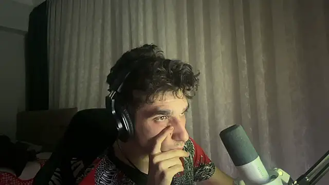 enesbabakral online show from March 2026 11:11:01 PM