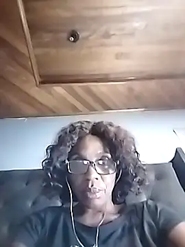 Snapshot of KINKYDOLL4U chatting on February 2026 09:19:02 PM KINKYDOLL4U online show from February 2026 09:19:02 PM