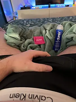 Thomascrtz online show from March 2026 11:21:01 PM