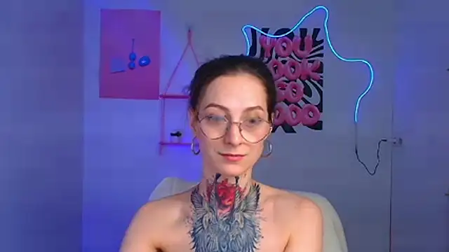 Esmi Winter online show from February 2026 06:43:02 AM