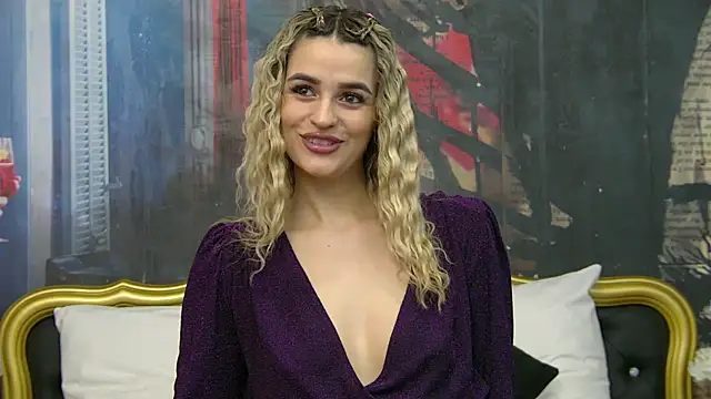 Snapshot of SelenaRuss chatting on February 2026 03:13:02 PM SelenaRuss online show from February 2026 03:13:02 PM