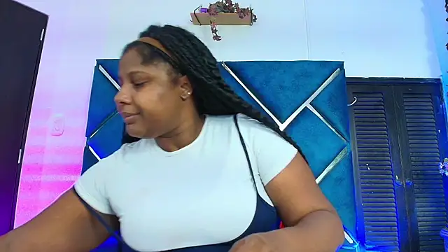 Snapshot of AlexaRousse4u chatting on May 2026 10:18:02 PM AlexaRousse4u online show from May 2026 10:18:02 PM