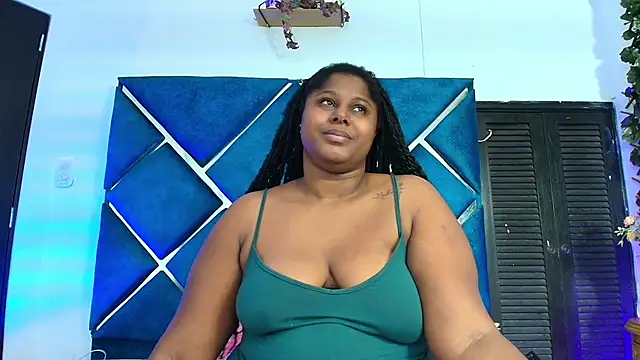 Snapshot of AlexaRousse4u chatting on May 2026 10:52:02 PM AlexaRousse4u online show from May 2026 10:52:02 PM