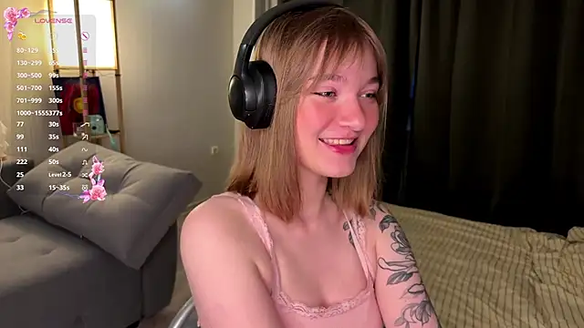 Mirrrra1 online show from May 2026 09:11:02 PM
