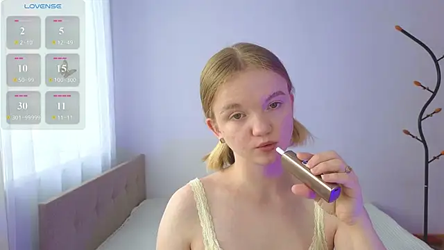 Snapshot of StellaBunny chatting on June 2026 04:32:02 AM StellaBunny online show from June 2026 04:32:02 AM