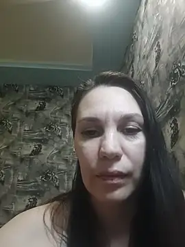 AlisaLowq online show from February 2026 01:07:01 PM