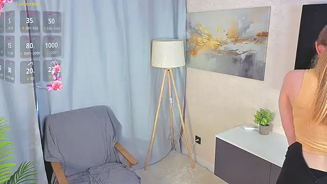 Snapshot of CharityKhamo chatting on February 2026 03:07:02 AM CharityKhamo online show from February 2026 03:07:02 AM