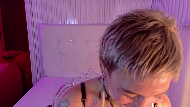 Snapshot of Everlyn_sexx chatting on February 2026 12:12:01 PM Everlyn sexx online show from February 2026 12:12:01 PM