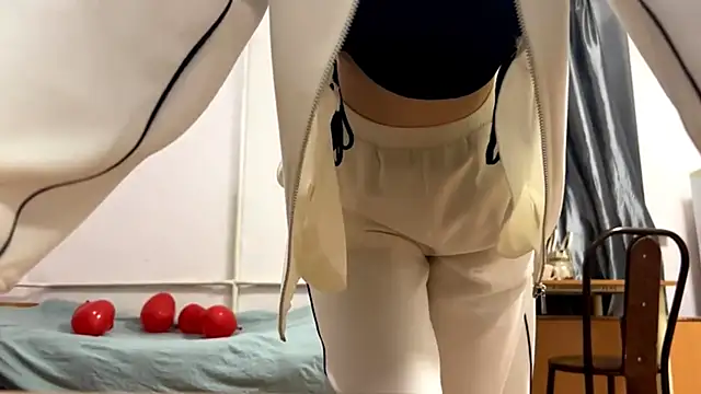 Snapshot of VickieKush chatting on February 2026 03:10:01 PM VickieKush online show from February 2026 03:10:01 PM