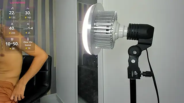 Max and anny online show from March 2026 12:34:01 PM