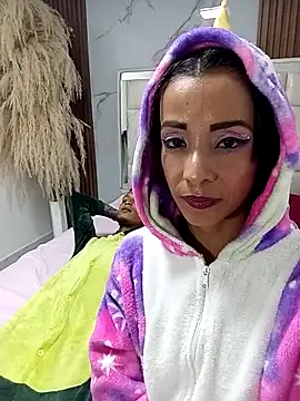 Max and anny online show from April 2026 03:37:02 AM