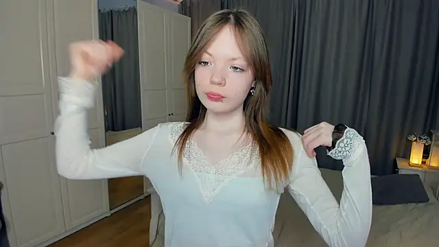 Snapshot of LavenderMitten chatting on February 2026 05:37:01 AM LavenderMitten online show from February 2026 05:37:01 AM