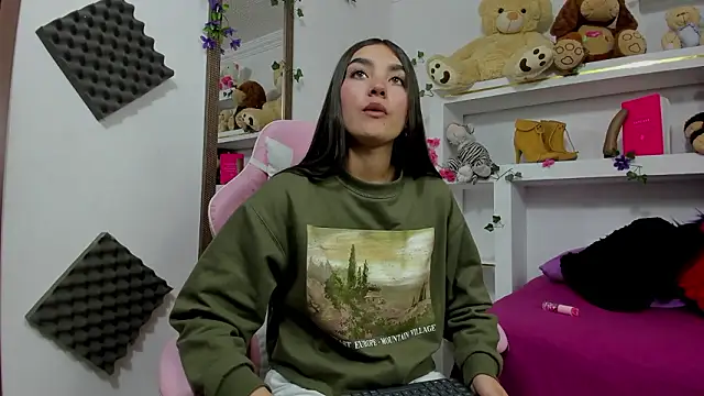 Snapshot of Mayli_rose chatting on February 2026 08:07:01 PM Mayli rose online show from February 2026 08:07:01 PM