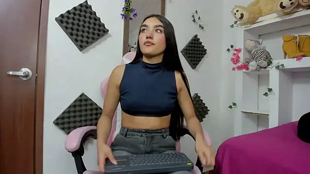 miss mayli online show from February 2026 08:10:02 PM