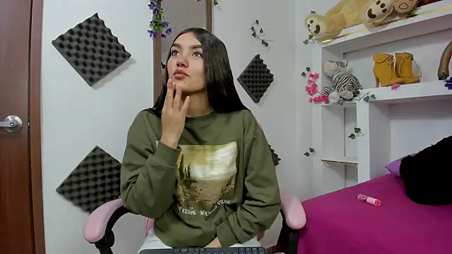 miss mayli online show from February 2026 08:07:01 PM