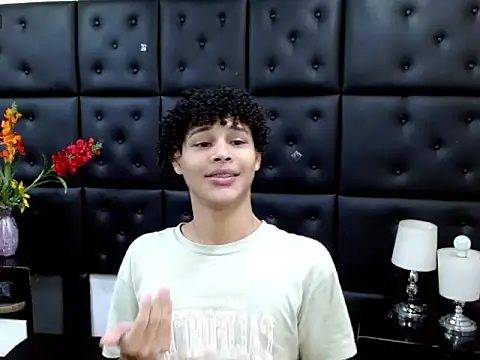 MattyMaxx  online show from February 2026 12:45:01 PM