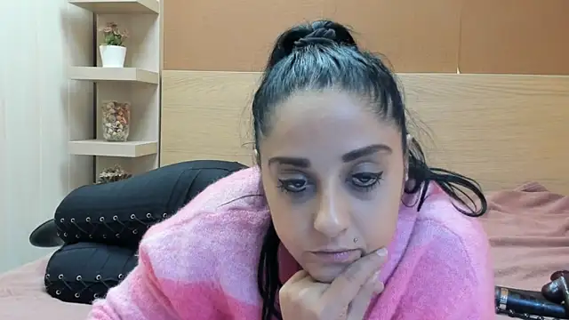 PinkyTwerkyX online show from October 2025 04:00:02 AM