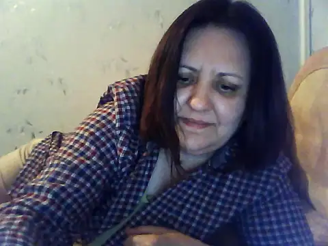 Snapshot of LockyCharm111 chatting on April 2026 05:39:02 PM LockyCharm111 online show from April 2026 05:39:02 PM
