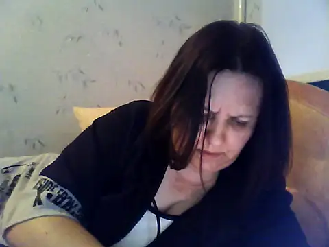 Snapshot of LockyCharm111 chatting on April 2026 05:26:02 PM LockyCharm111 online show from April 2026 05:26:02 PM