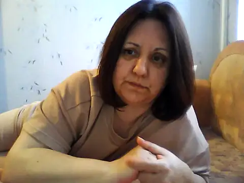 Snapshot of LockyCharm111 chatting on May 2026 04:37:01 PM LockyCharm111 online show from May 2026 04:37:01 PM