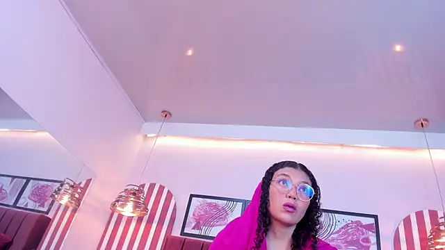 Snapshot of candice_johnss chatting on February 2026 12:57:01 PM candice johnss online show from February 2026 12:57:01 PM