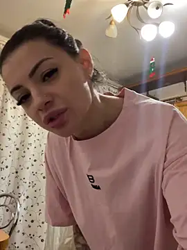 Snapshot of Layana_Ro chatting on February 2026 04:19:01 AM Layana Ro online show from February 2026 04:19:01 AM