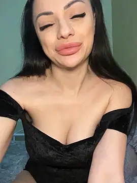 Snapshot of Layana_Ro chatting on February 2026 05:14:01 PM Layana Ro online show from February 2026 05:14:01 PM