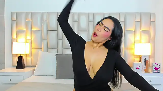 paola katy dicks online show from May 2026 08:03:01 PM