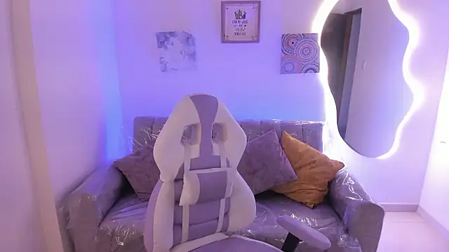 Afrodita rouss online show from February 2026 08:16:01 PM