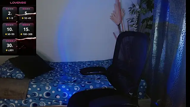 eithan jonnes online show from April 2026 09:01:02 PM