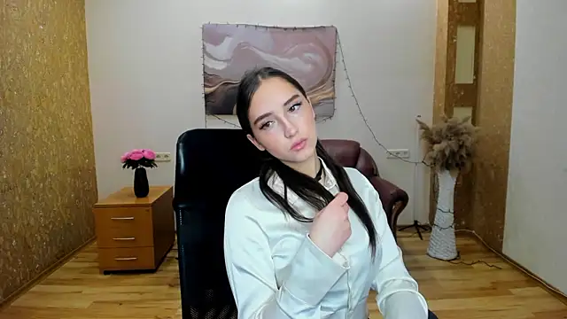 Effy Royse online show from February 2026 06:51:01 AM