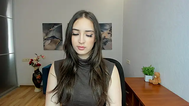 Effy Royse online show from May 2026 05:38:02 AM