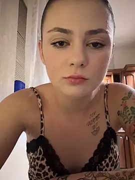 Snapshot of alwayshornyvivi chatting on February 2026 09:09:02 PM alwayshornyvivi online show from February 2026 09:09:02 PM