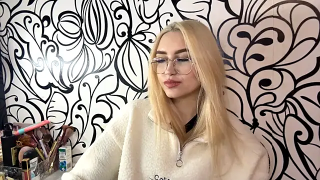 Snapshot of Kat_Catherine chatting on February 2026 07:40:01 PM Kat Catherine online show from February 2026 07:40:01 PM