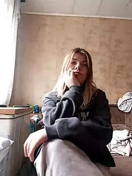 Snapshot of EvaTallor chatting on February 2026 11:40:01 AM EvaTallor online show from February 2026 11:40:01 AM