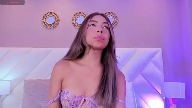 ValeryGomezz online show from May 2026 02:45:02 PM