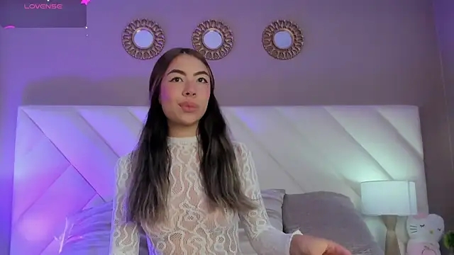 ValeryGomezz online show from June 2026 02:11:01 PM