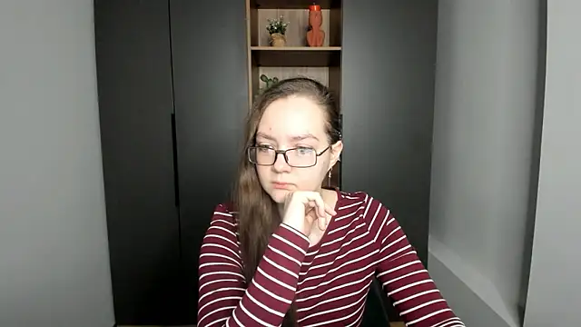 Snapshot of KatheyWasinger chatting on February 2026 03:12:01 AM KatheyWasinger online show from February 2026 03:12:01 AM